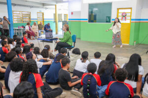 Prefeitura de Manaus promove palestra sobre combate às fake news para mais de 800 estudantes da rede municipal