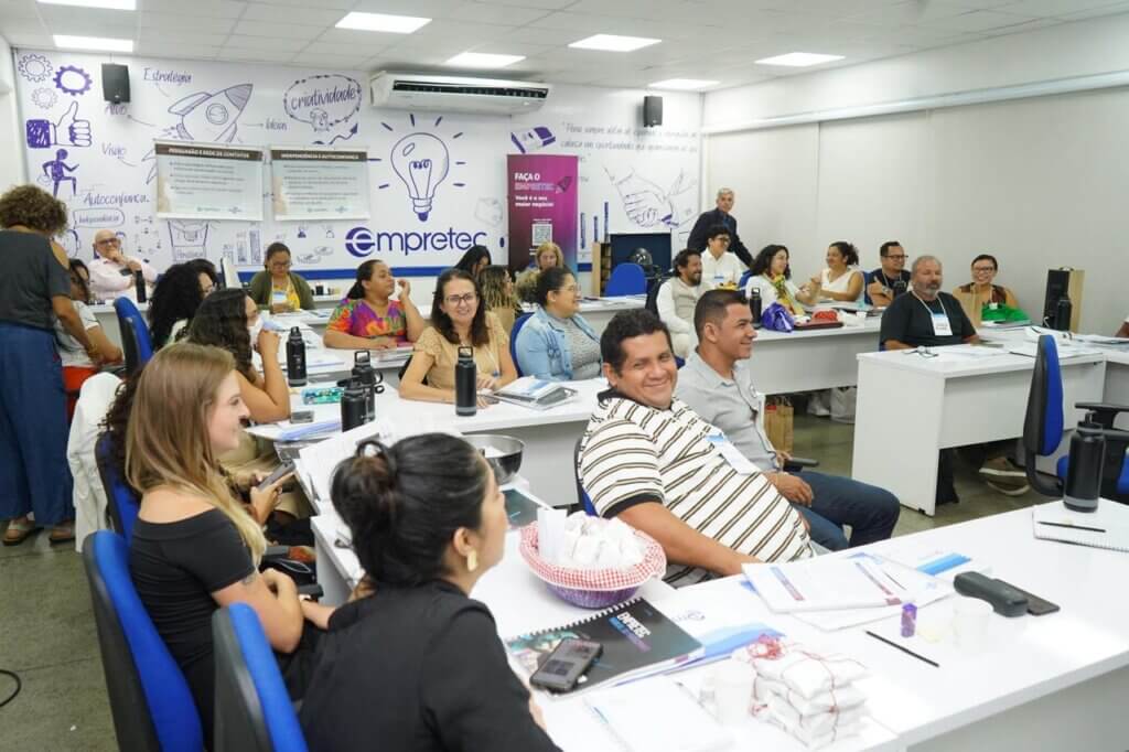 Prefeitura de Manaus divulga lista de selecionados para minicurso de ‘Postura Profissional e Atendimento Técnico em TI’