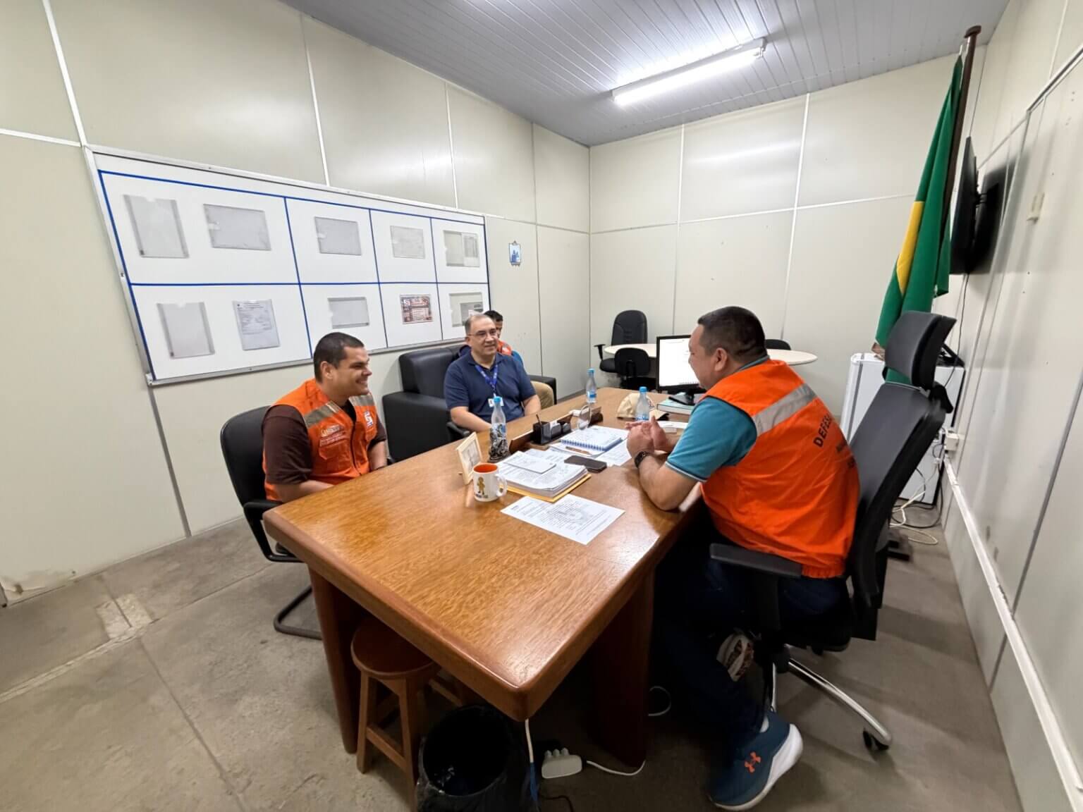 Defesa Civil de Manaus amplia parceria com a UEA para monitoramento da qualidade do ar