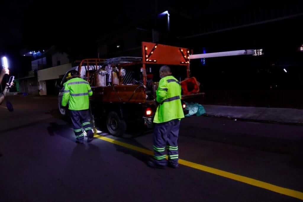 Prefeitura de Manaus amplia segurança viária com sinalização em 726 vias da capital