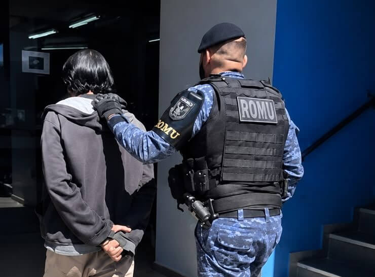 Ronda Ostensiva Municipal detém indivíduo com mandado de prisão em aberto na zona Leste da capital