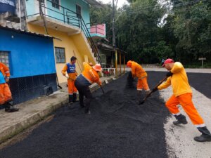Prefeitura de Manaus intensifica recuperação asfáltica no Jorge Teixeira e amplia melhorias na mobilidade da zona Leste