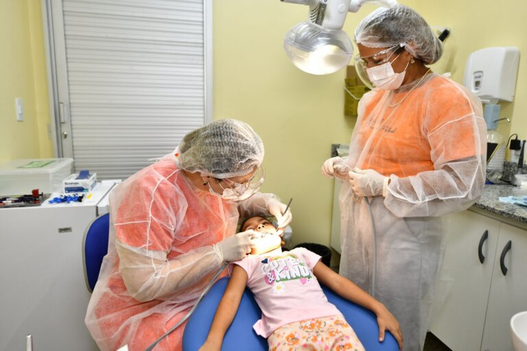 Zona Norte recebe ação de saúde bucal no encerramento do ‘Julho Laranja’ da prefeitura