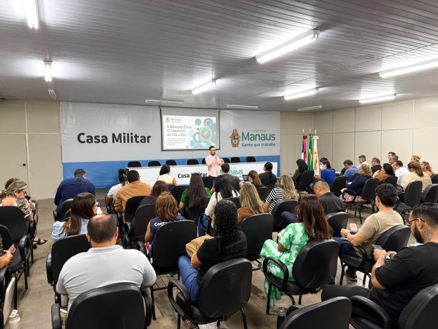 Servidores da CGM recebem capacitação sobre Programa de Integridade e Compliance e o Código de Ética da Prefeitura de Manaus