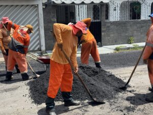 Prefeitura de Manaus atende solicitação de moradores e recupera trecho da rua Hortência, no Aleixo