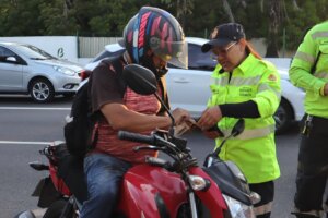Operação ‘Mobilidade Segura’ soma 158 autuações e 16 remoções de veículos em duas semanas de ações por um trânsito mais seguro em Manaus
