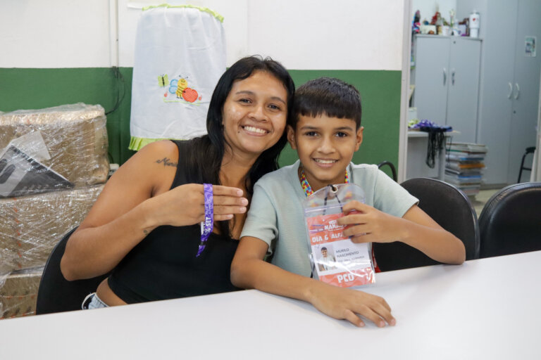 Prefeitura de Manaus entrega credenciais para PcDs acompanharem os shows do ‘#SouManaus Passo a Paço 2026’
