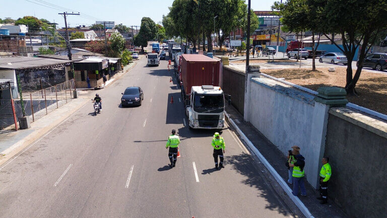 Operação ‘Carga Pesada’ realiza 233 abordagens na zona Sul de Manaus