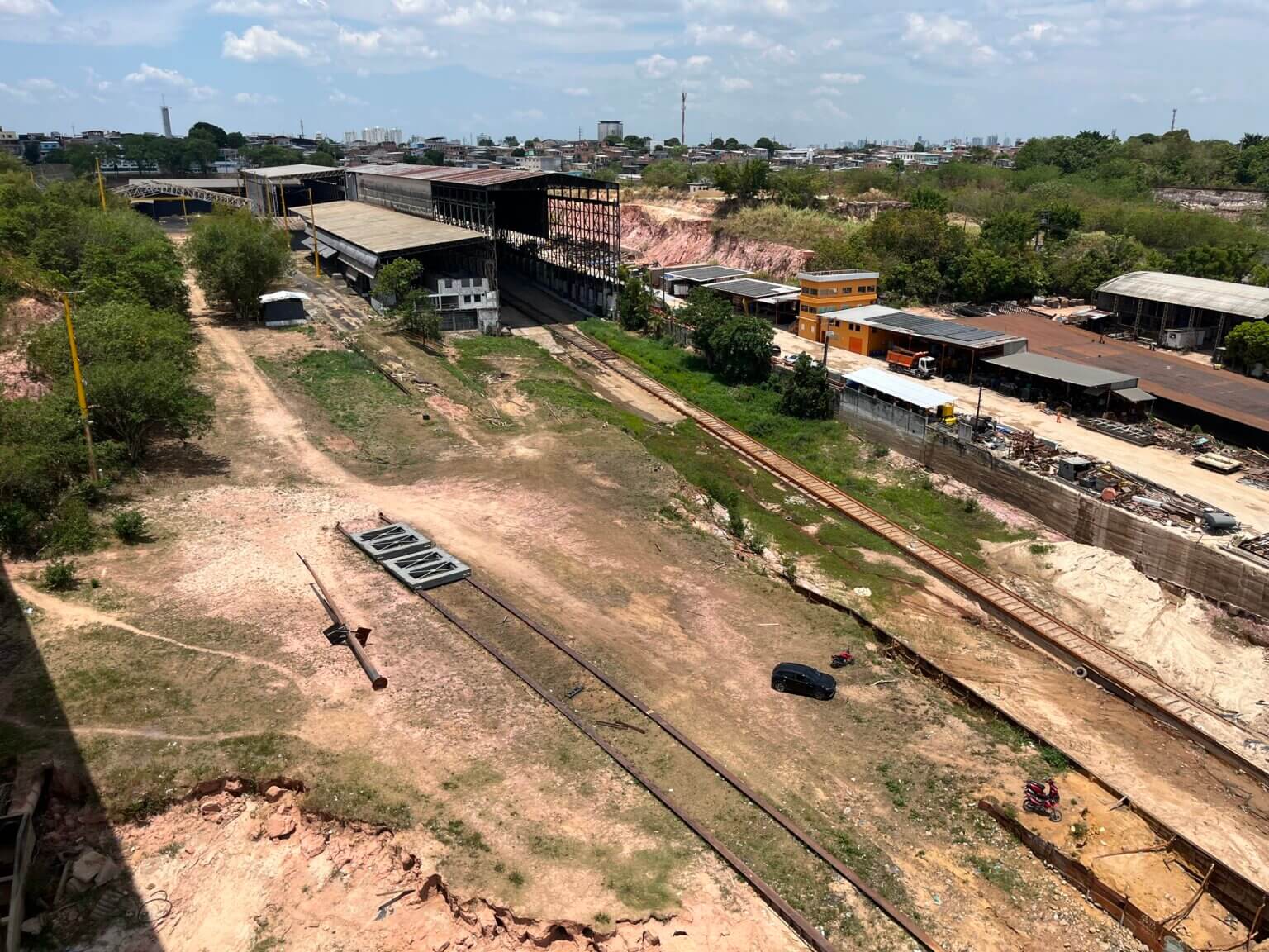 Estiagem severa afeta o Amazonas: 22 cidades decretam emergência e Defesa Civil intensifica apoio