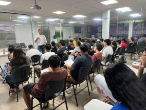 Prefeitura de Manaus abre 80 vagas para curso gratuito de excelência no atendimento ao cliente